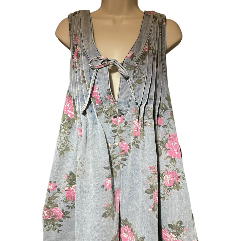 VeVeret Floral Denim Romper